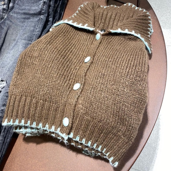 Zara | Knit Cardigan Contrast Stitching - Picture 4 of 13